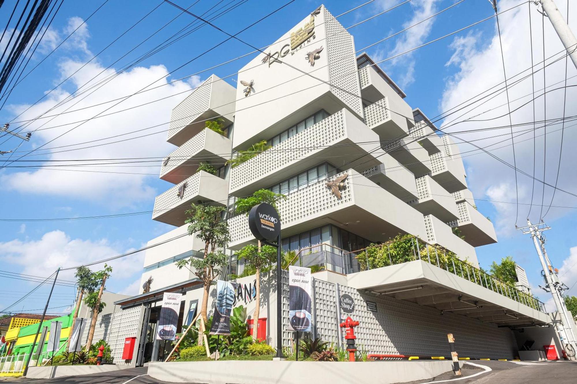 Sans Hotel Rg Living Jogja By Reddoorz Pakualaman 外观 照片