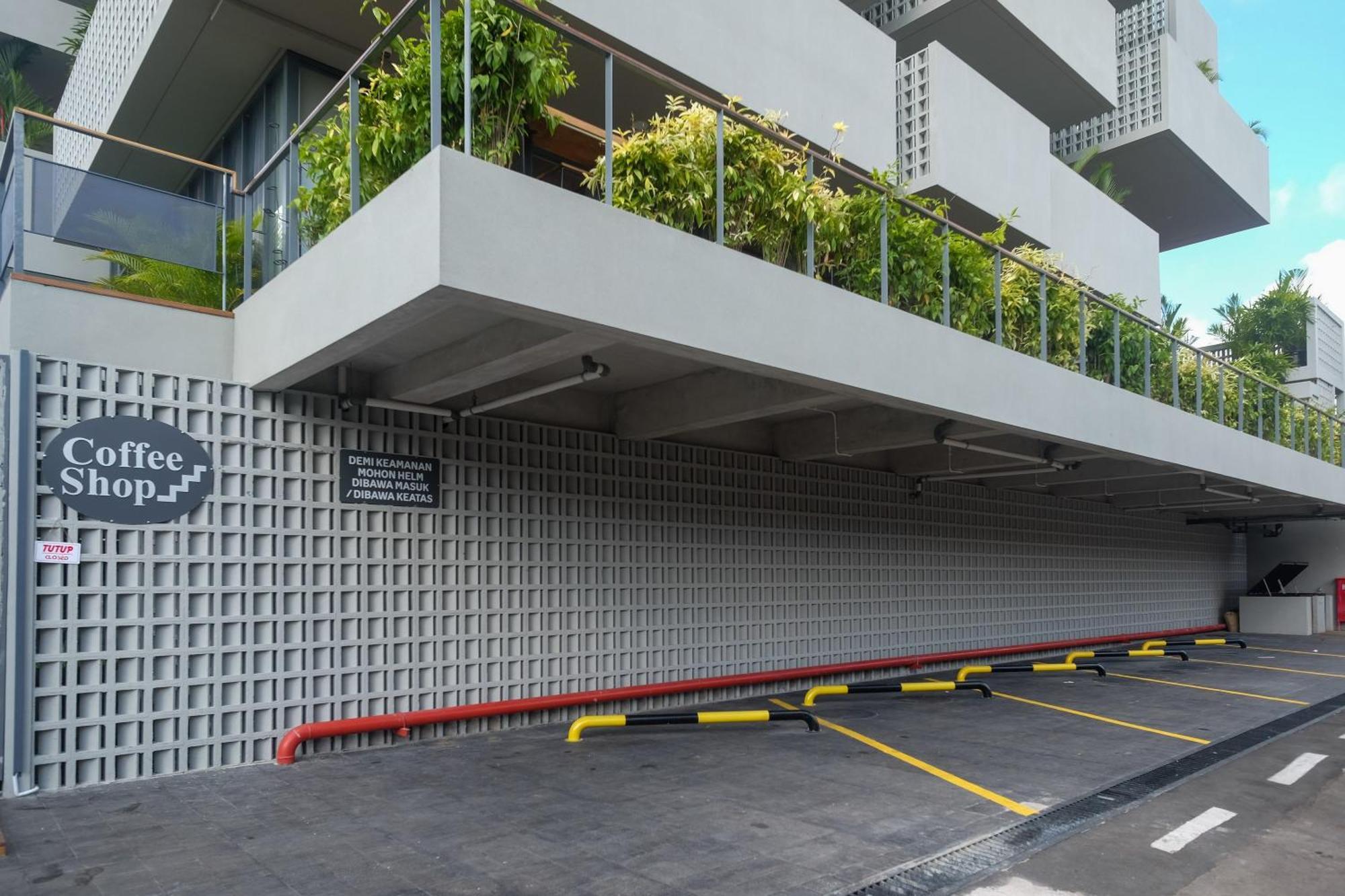 Sans Hotel Rg Living Jogja By Reddoorz Pakualaman 外观 照片