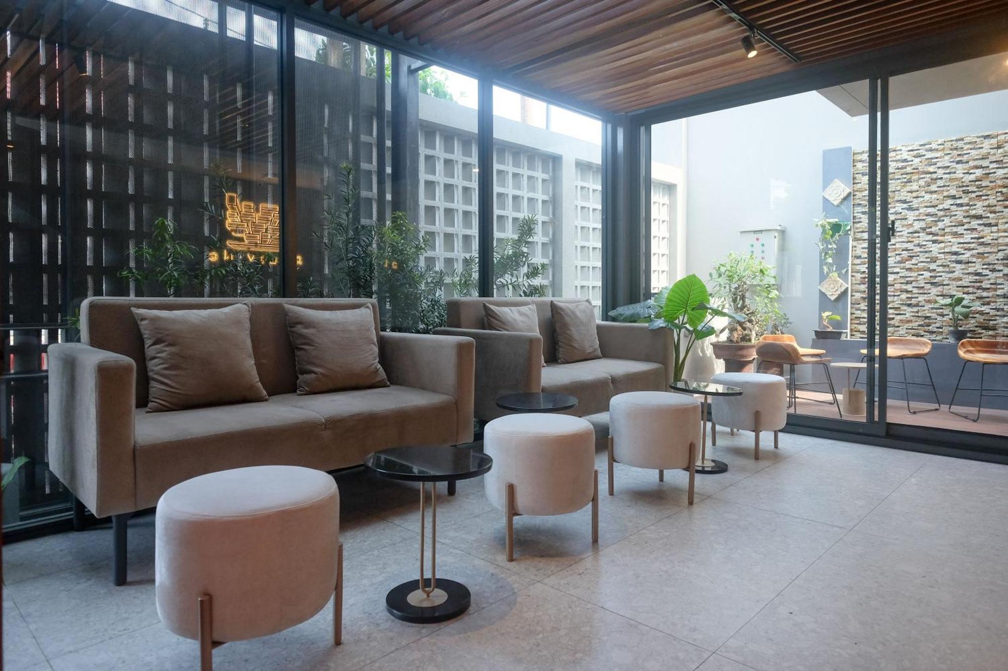 Sans Hotel Rg Living Jogja By Reddoorz Pakualaman 外观 照片