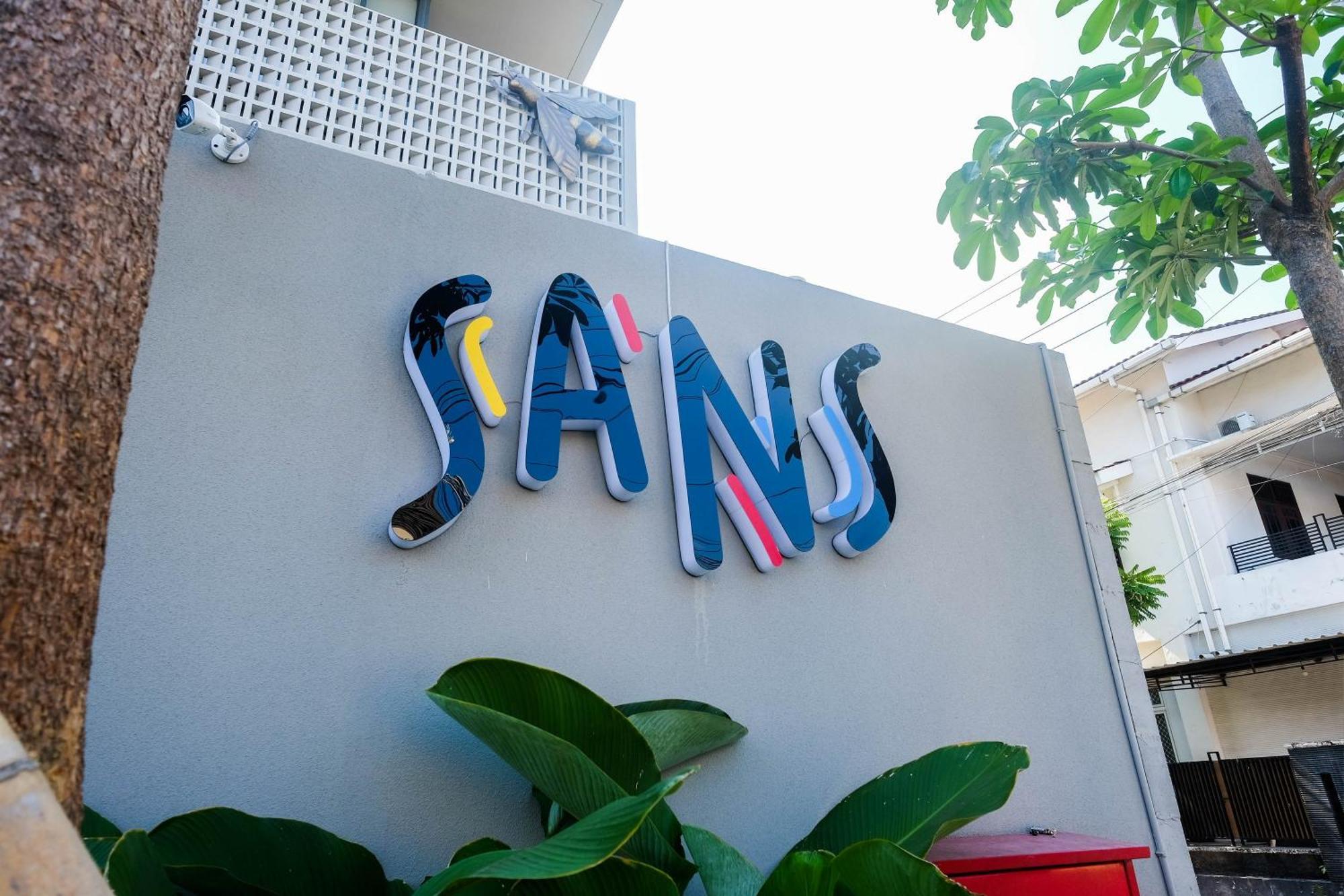 Sans Hotel Rg Living Jogja By Reddoorz Pakualaman 外观 照片