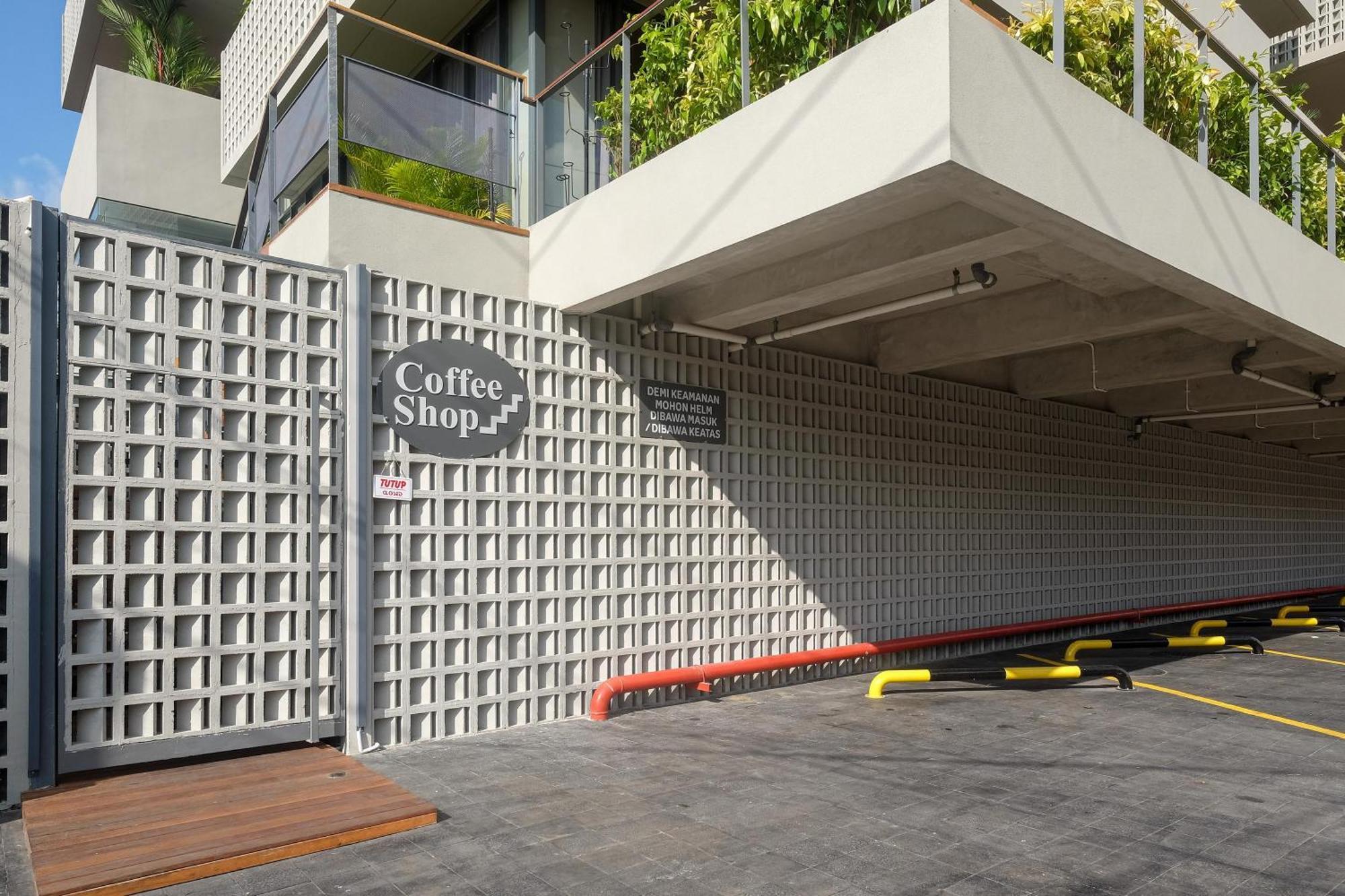 Sans Hotel Rg Living Jogja By Reddoorz Pakualaman 外观 照片