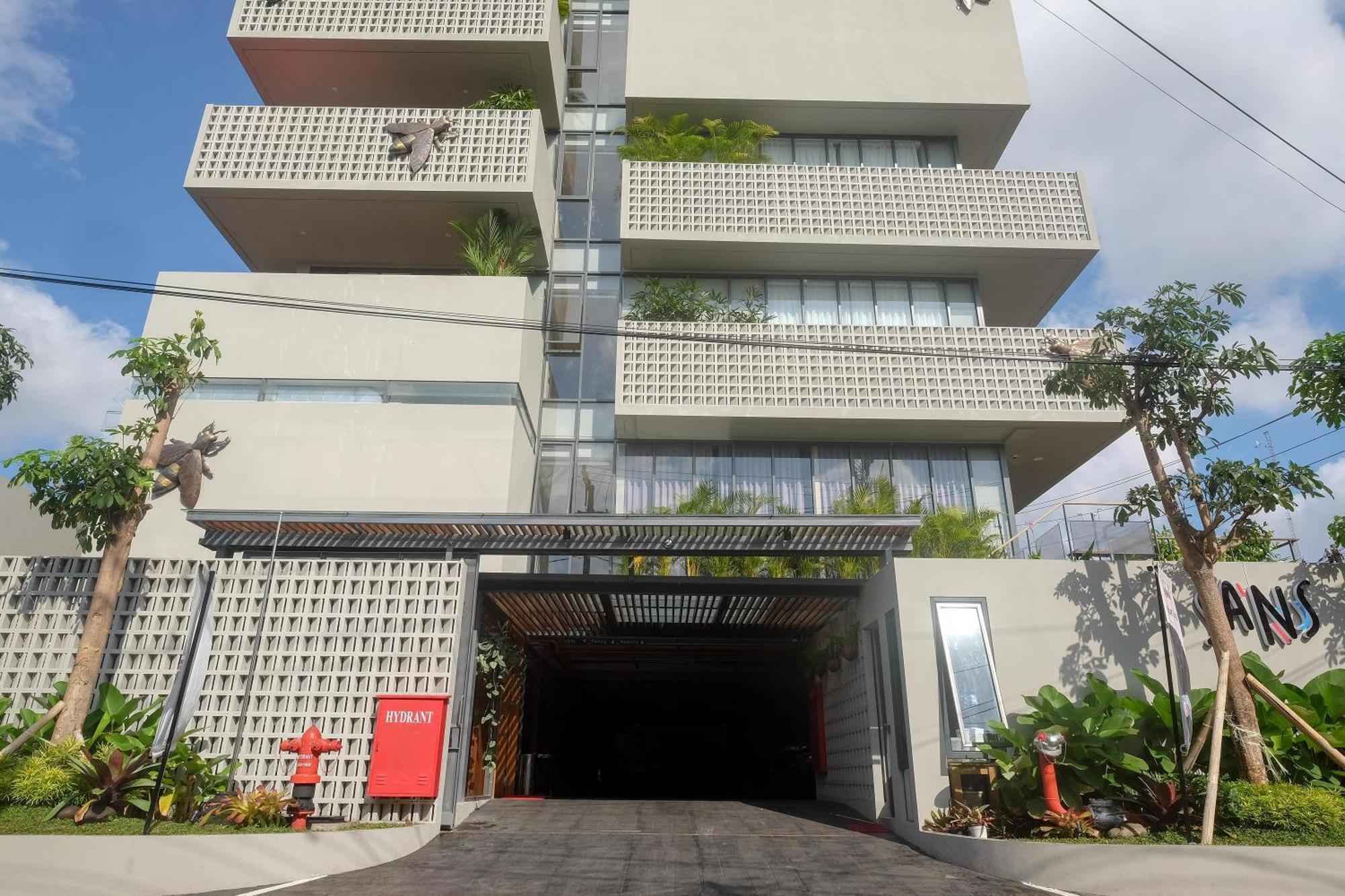 Sans Hotel Rg Living Jogja By Reddoorz Pakualaman 外观 照片