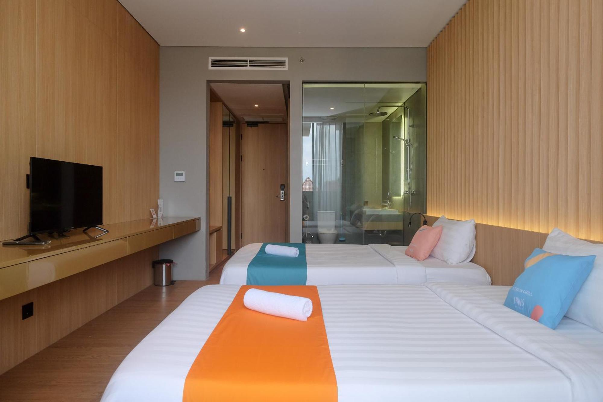 Sans Hotel Rg Living Jogja By Reddoorz Pakualaman 外观 照片