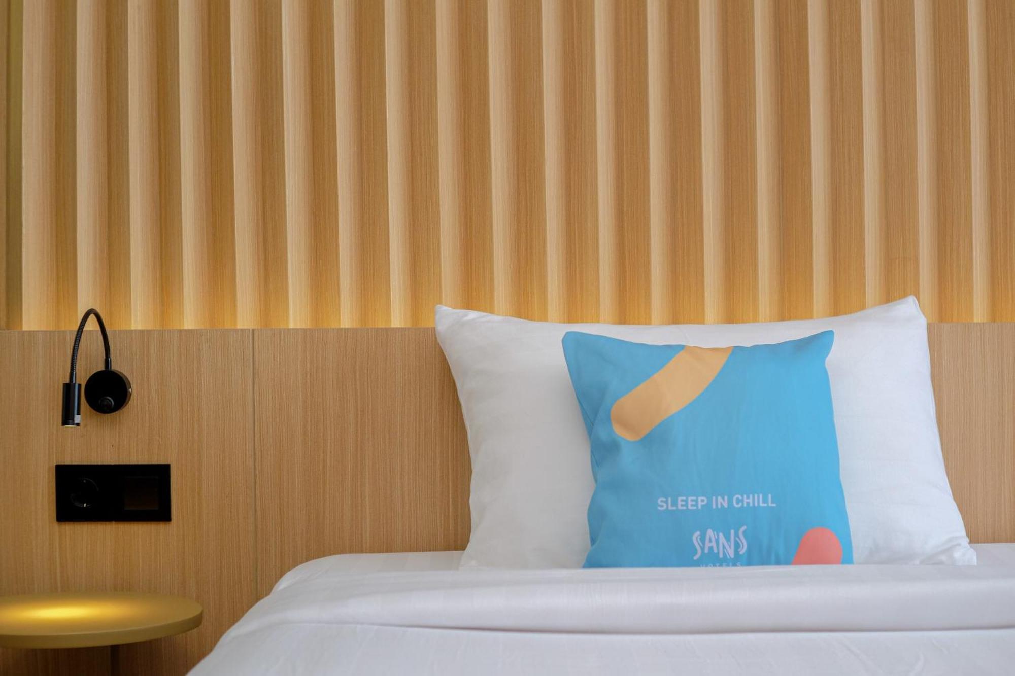 Sans Hotel Rg Living Jogja By Reddoorz Pakualaman 外观 照片