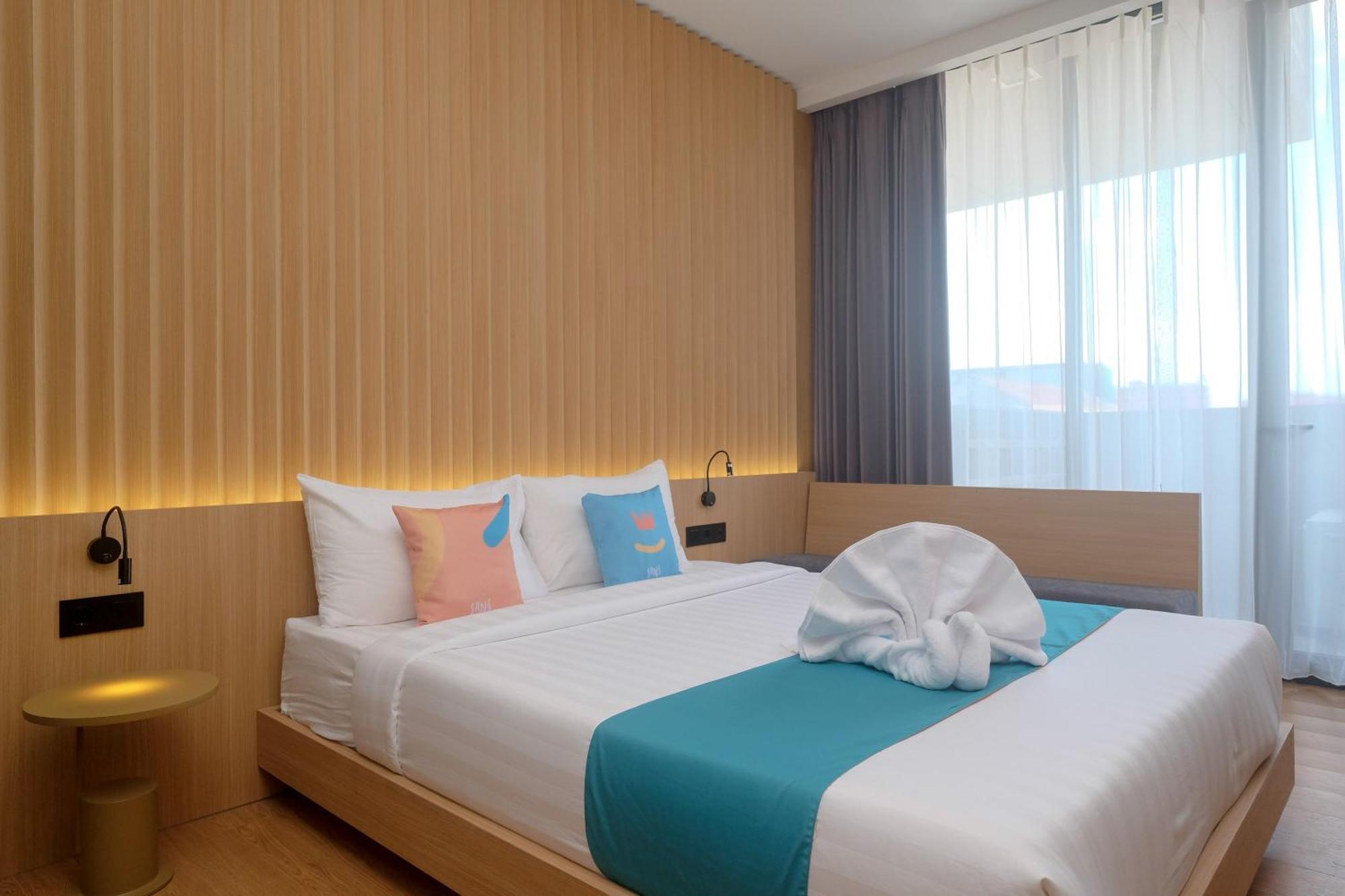 Sans Hotel Rg Living Jogja By Reddoorz Pakualaman 外观 照片