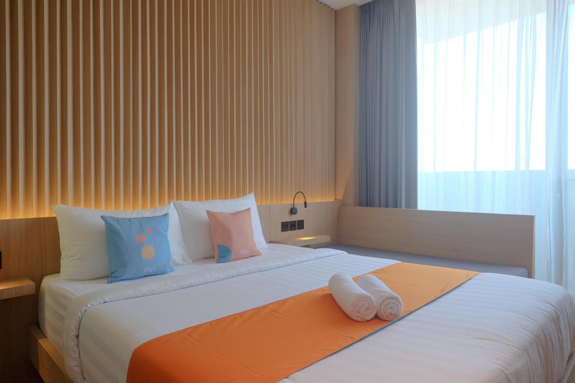 Sans Hotel Rg Living Jogja By Reddoorz Pakualaman 外观 照片
