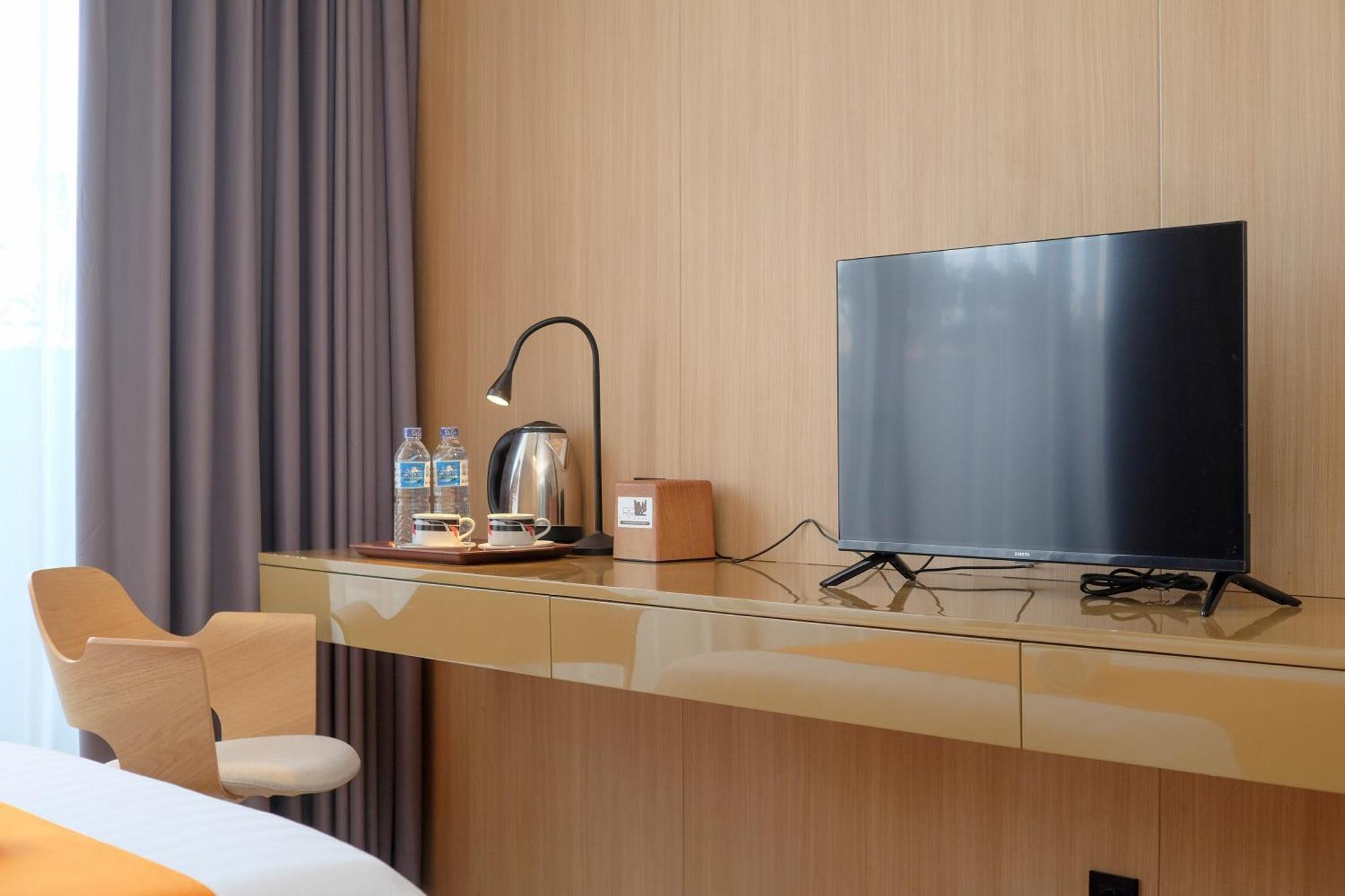 Sans Hotel Rg Living Jogja By Reddoorz Pakualaman 外观 照片