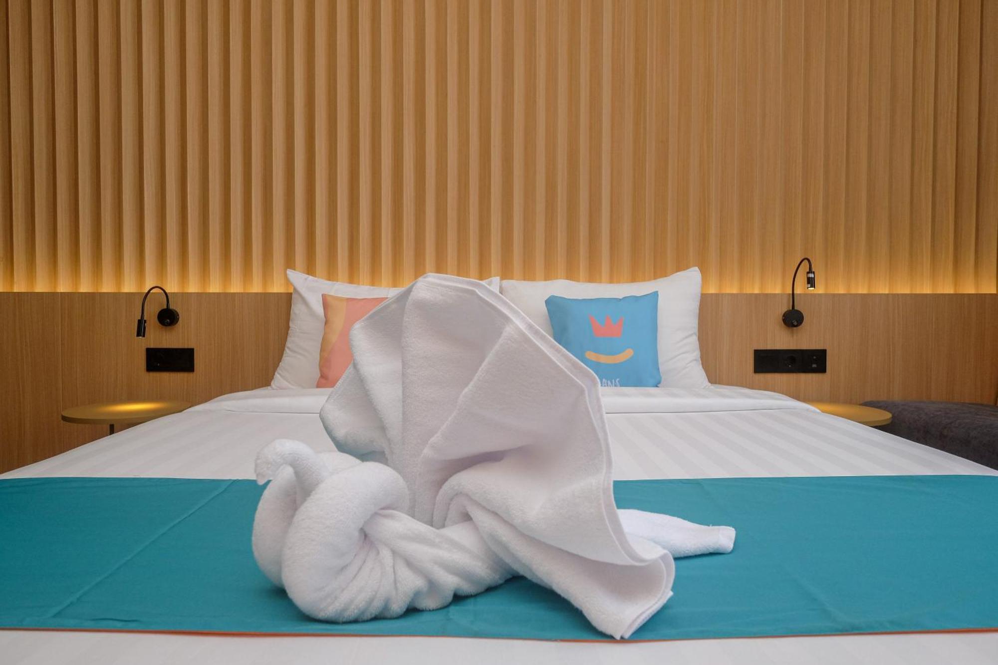 Sans Hotel Rg Living Jogja By Reddoorz Pakualaman 外观 照片