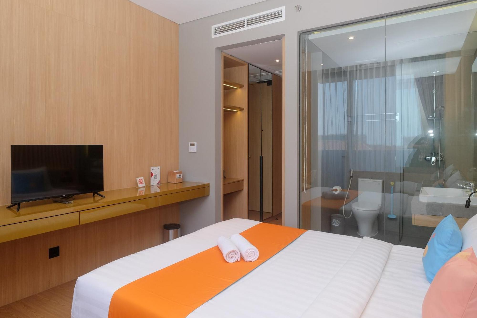 Sans Hotel Rg Living Jogja By Reddoorz Pakualaman 外观 照片