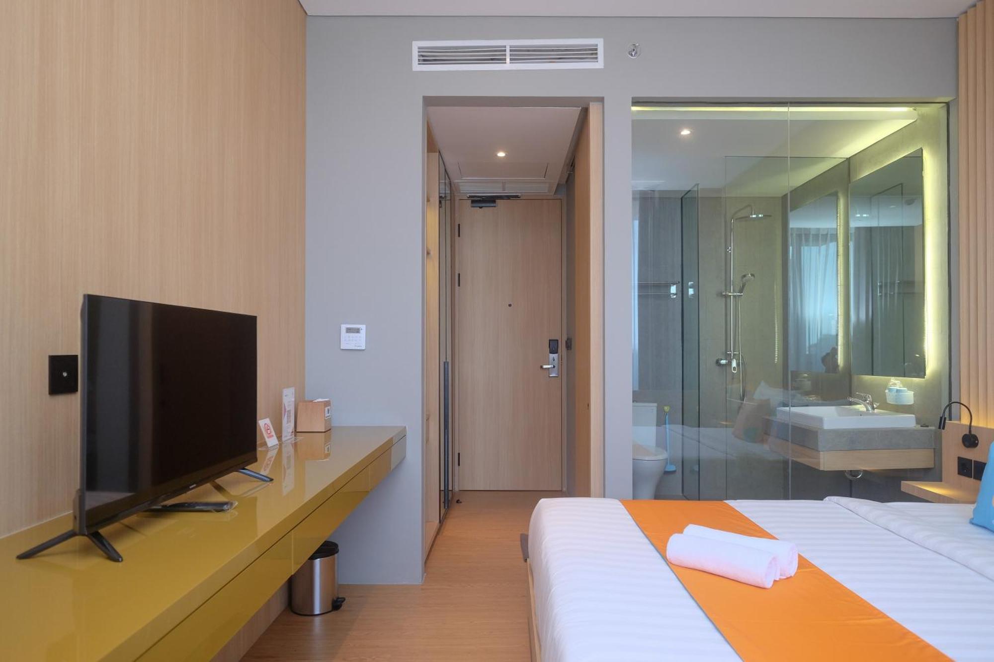 Sans Hotel Rg Living Jogja By Reddoorz Pakualaman 外观 照片