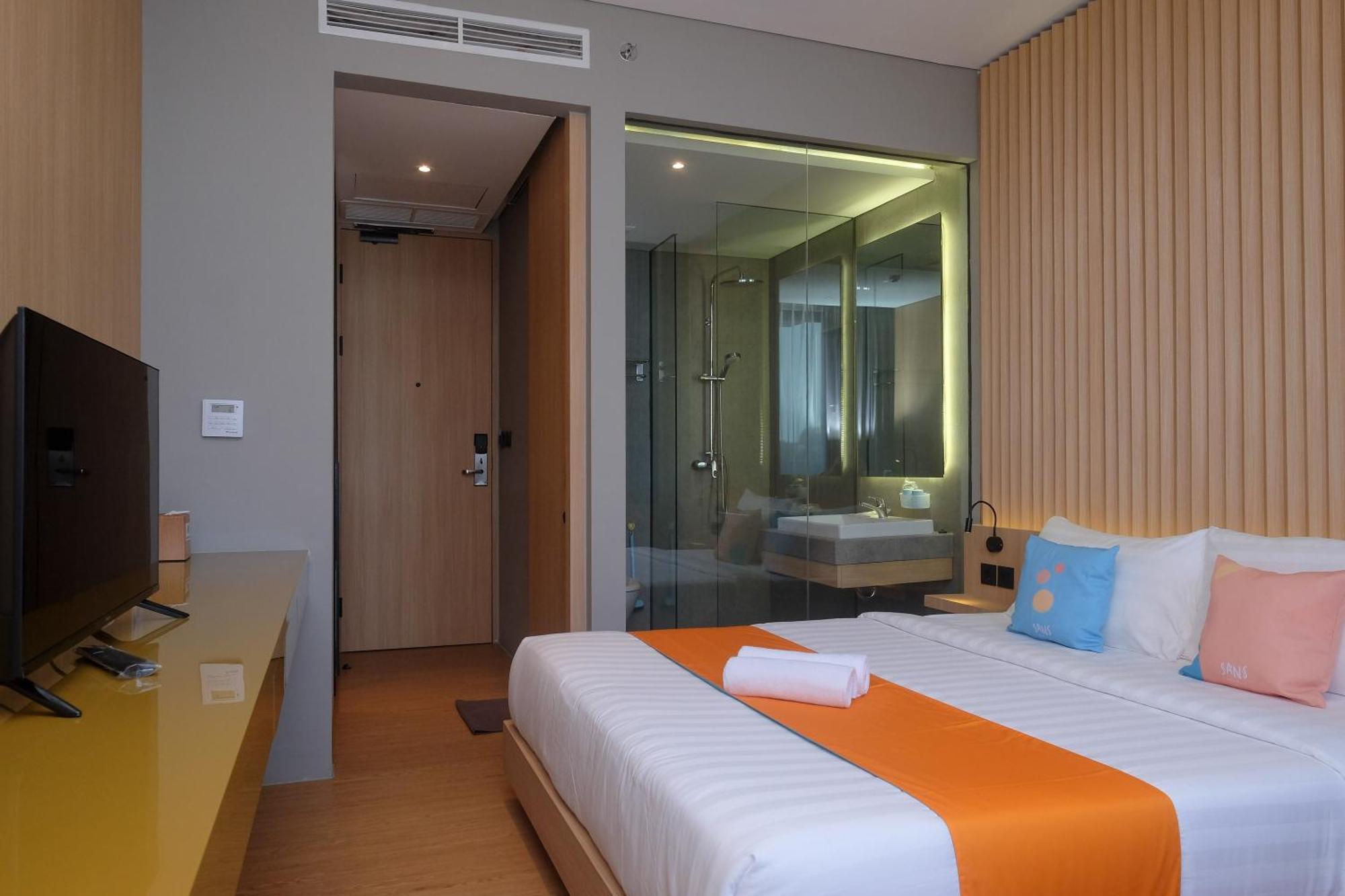 Sans Hotel Rg Living Jogja By Reddoorz Pakualaman 外观 照片